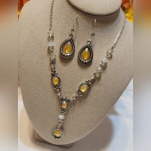 Avon 2007 Village pastel Necklace and earring set. Yellow tear drop pendant